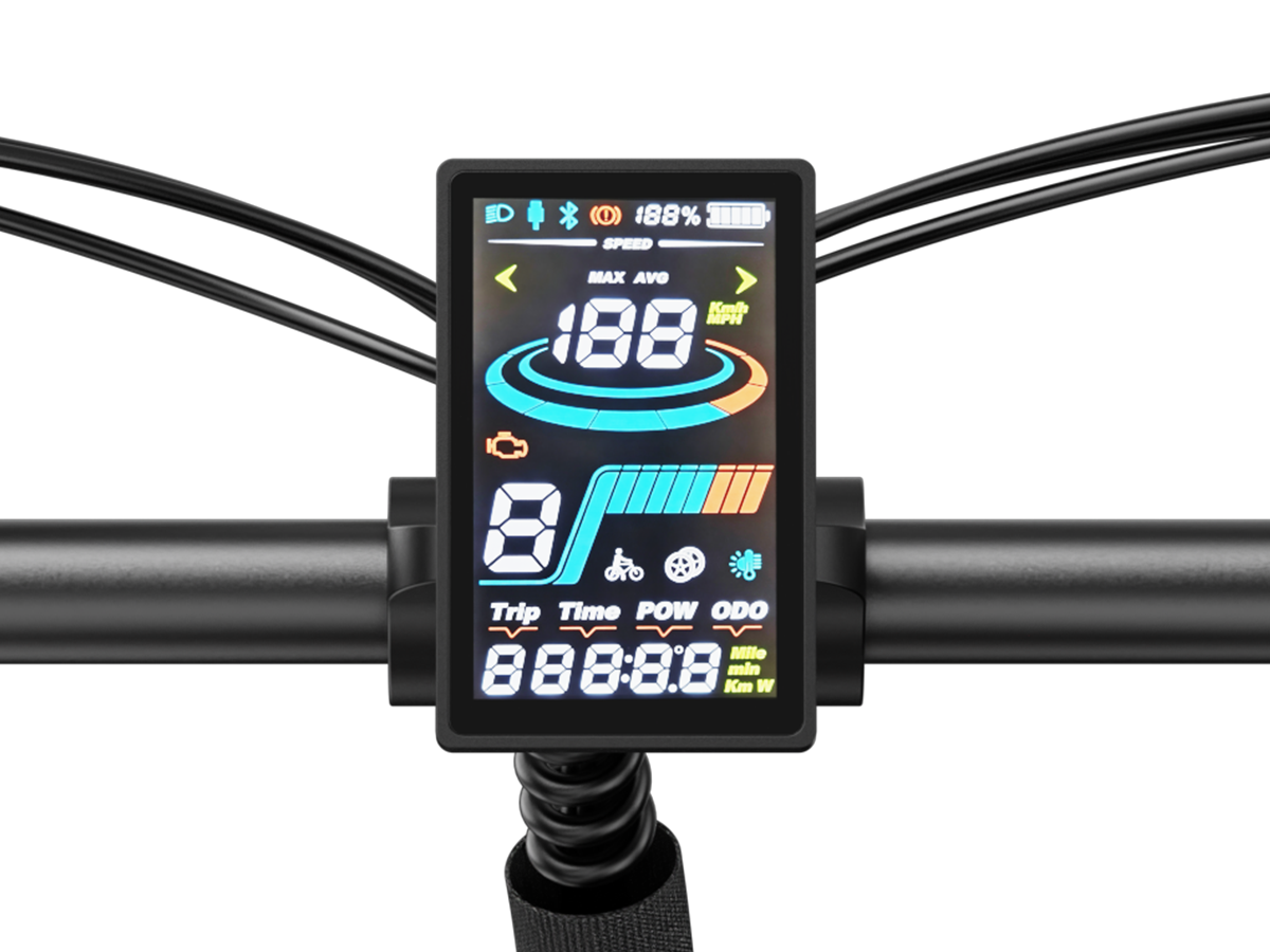 Color LCD display showing speed and battery level on a 3 wheel ebike