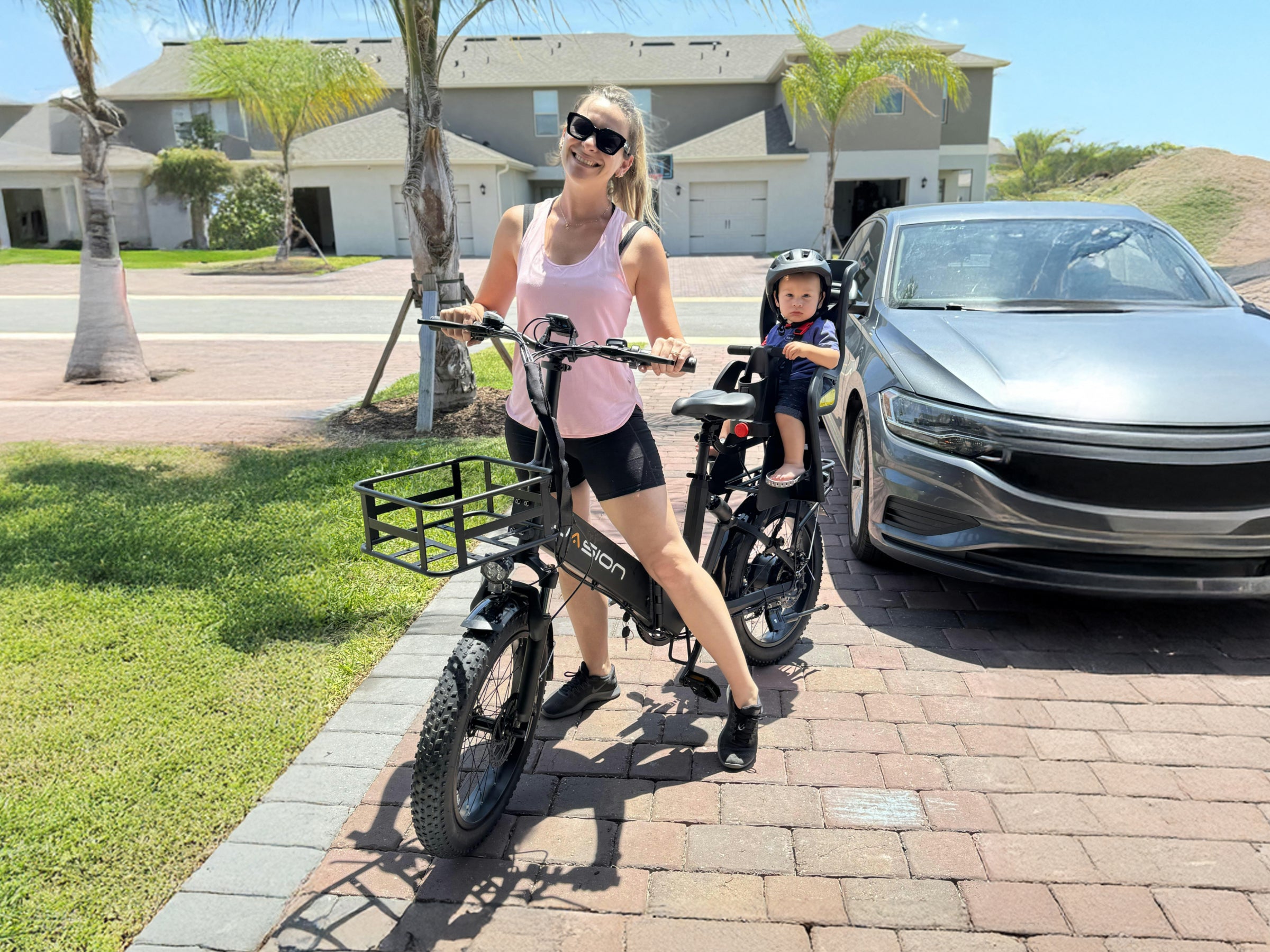 JasionBike EB7 ST electric bike in use on a roadside path